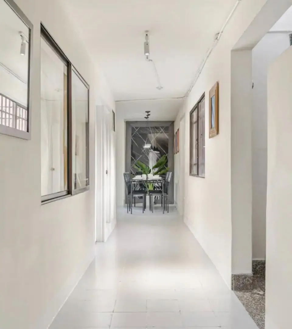 El Poblado 4 Bedroom 3 Bathroom Private Terrace Медельин