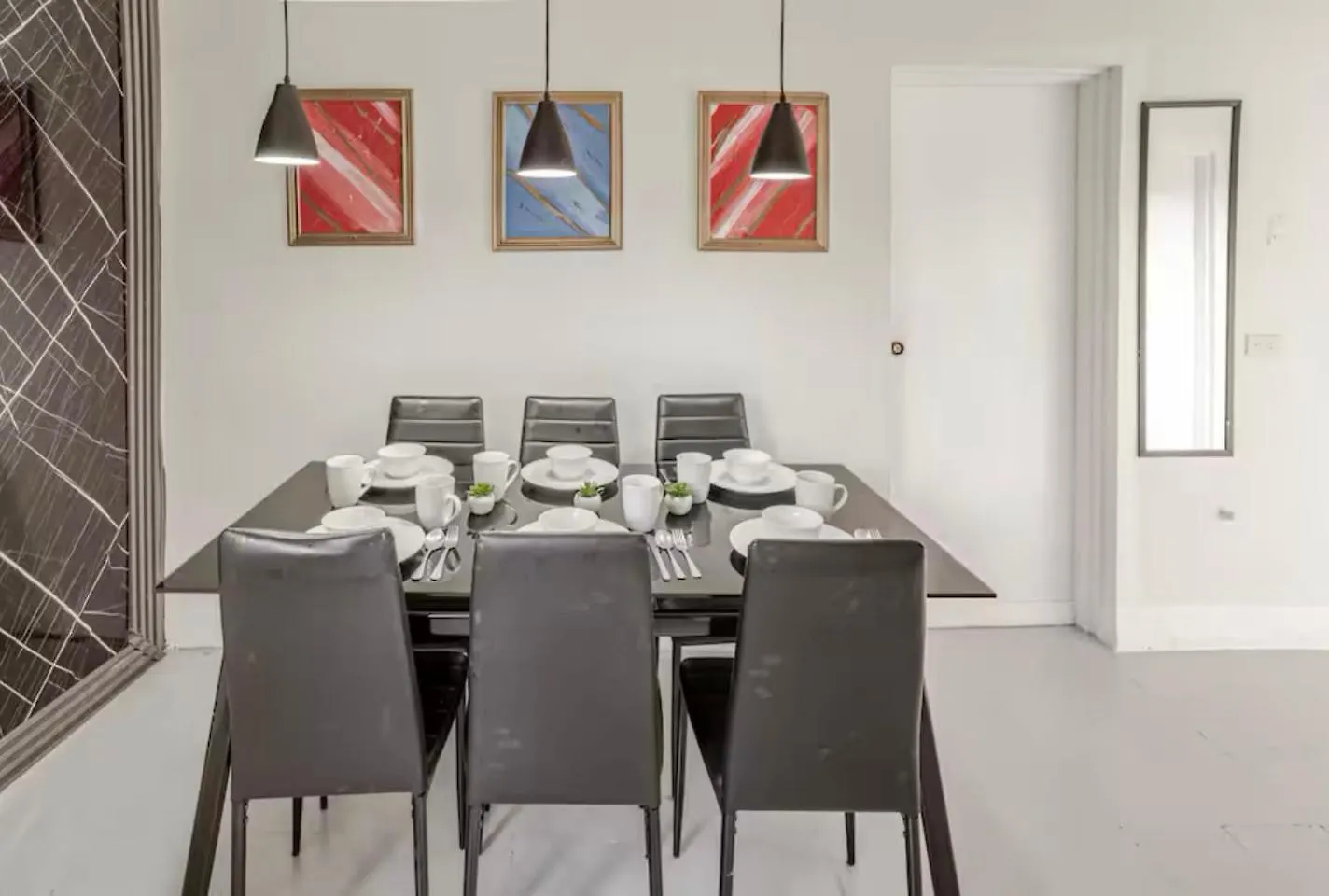 El Poblado 4 Bedroom 3 Bathroom Private Terrace Медельин Колумбия